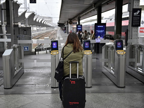 Manifestations et transports toujours perturbés en France