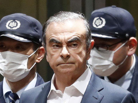 Carlos Ghosn dit avoir organisé 