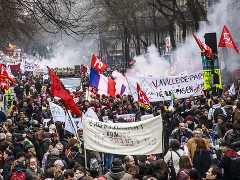 Retraites: le gouvernement annonce des 