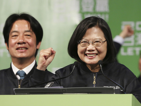 La présidente taïwanaise réélue malgré la campagne d'intimidation de Pékin