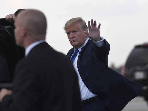 Les avocats de Trump présentent leur défense contre la destitution