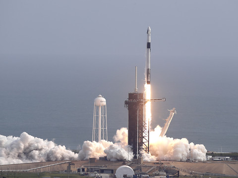 Ultime test réussi pour SpaceX, avant le lancement d'astronautes