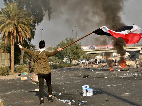 Trois manifestants tués dans de nouveaux heurts à Bagdad
