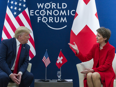 Trump veut un accord commercial avec Berne et la loue sur l'Iran