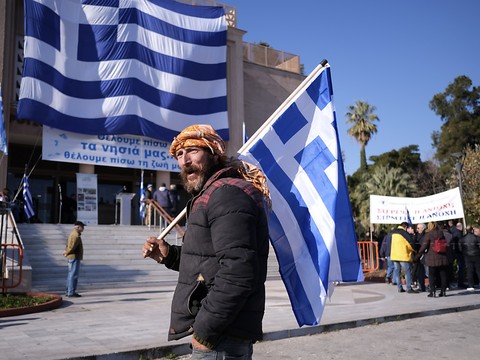 Grèce: les îles égéennes se mobilisent contre les camps de migrants