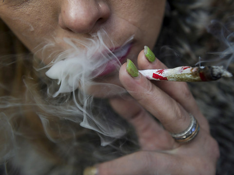 Etude: le cannabis moins rentable que la cocaïne