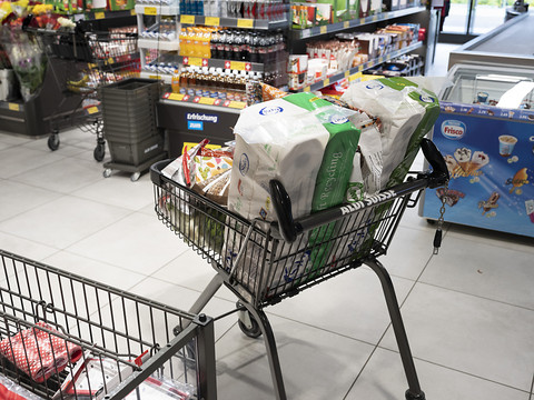 Commerce de détail: recul modéré des recettes en décembre