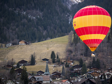 Météo difficile: trois jours de vols sur neuf à Château-d'Oex (VD)
