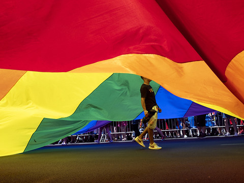 Le peuple soutient la norme anti-homophobie à 63,1%