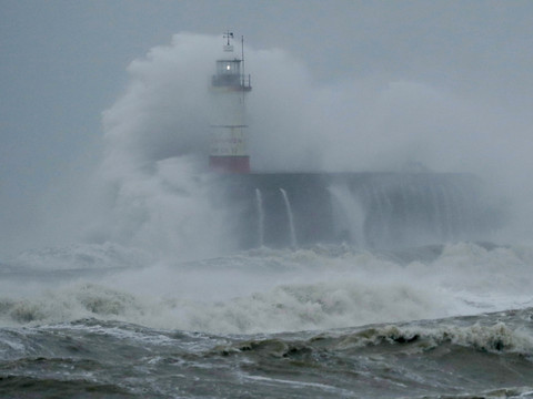 La tempête Ciara se déchaîne sur l'Ouest de l'Europe