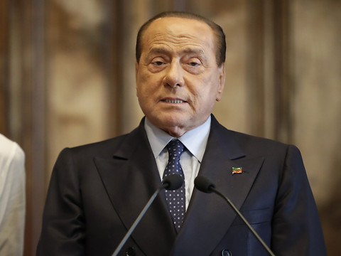 Subornation de témoin: 4 ans de prison requis contre Berlusconi