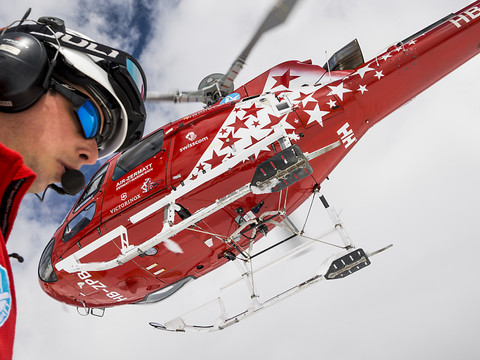 Une avalanche fait  deux morts au Simplon