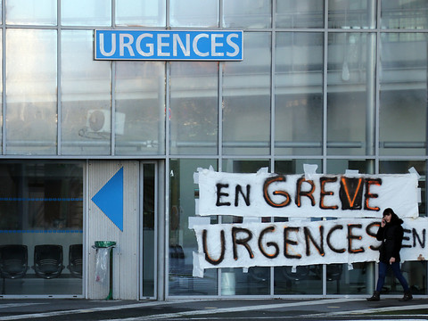 L'hôpital public français de retour dans la rue, 