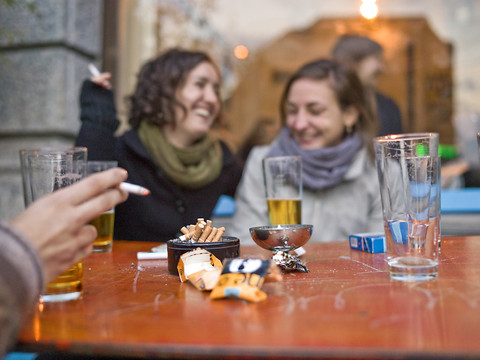 Moitié moins de gros fumeurs en 25 ans