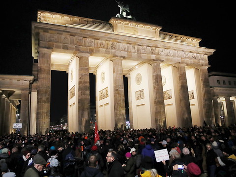 L'Allemagne se recueille au lendemain des tueries racistes de Hanau