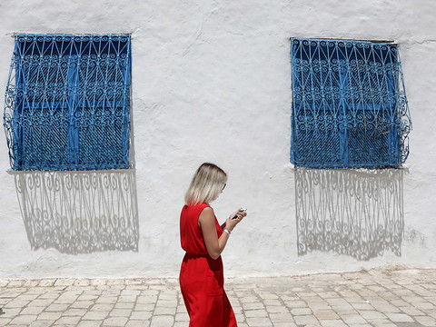 Appel à mettre fin aux tarifs de roaming 