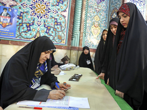 Législatives en Iran: conservateurs favoris