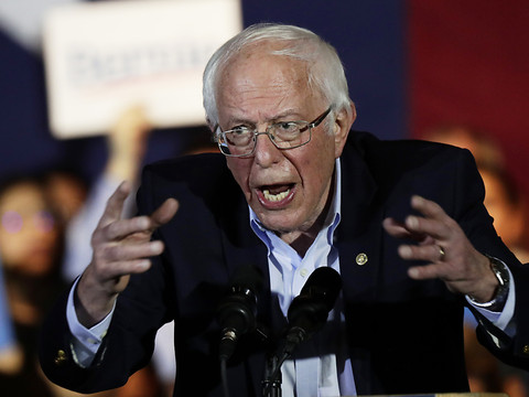 Le socialiste Sanders en super-favori, démocrates modérés inquiets