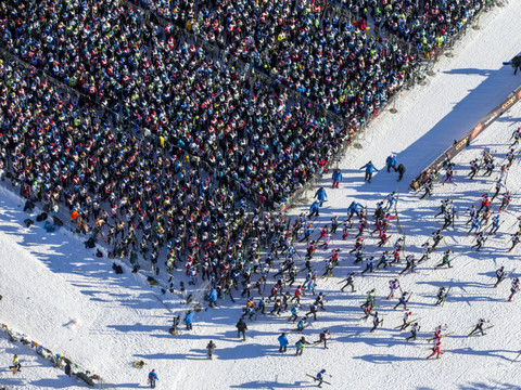 Interdiction inédite de manifestations à l'échelle nationale