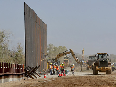 Un tribunal américain suspend les renvois vers le Mexique