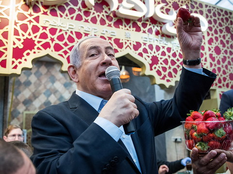 Inculpé, Netanyahu revendique la victoire aux législatives