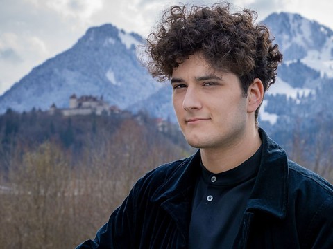Le Fribourgeois Gjon's Tears représentera la Suisse à l'Eurovision