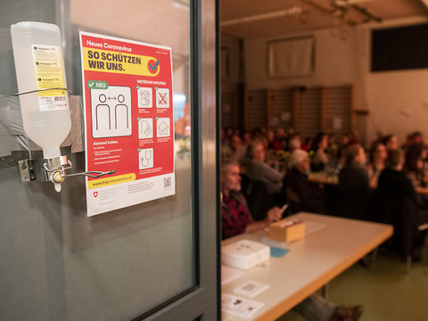 Coronavirus: les Suisses approuvent les mesures de la Confédération