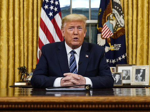 Trump suspend tous les voyages depuis l'Europe vers les Etats-Unis