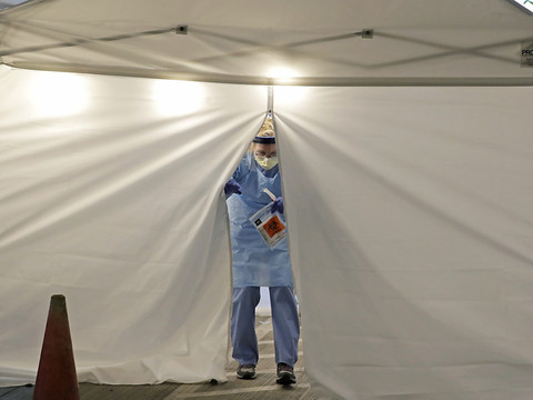 Les pays se replient sur eux-mêmes pour endiguer le coronavirus