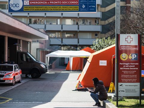 Coronavirus: plus de 1350 personnes testées positives en Suisse