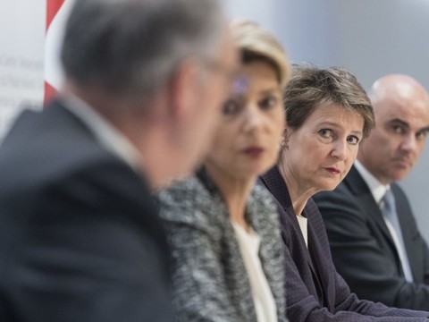 Le Conseil en séance extraordinaire dimanche soir
