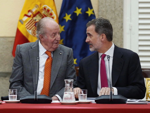Le roi d'Espagne renonce à l'héritage de son père Juan Carlos
