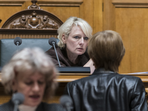 Tout faire pour que le Parlement puisse travailler pleinement