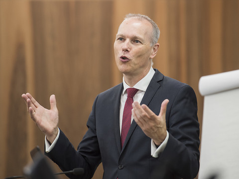 Coronavirus: l'EPFZ devise la facture à 100 milliards de francs