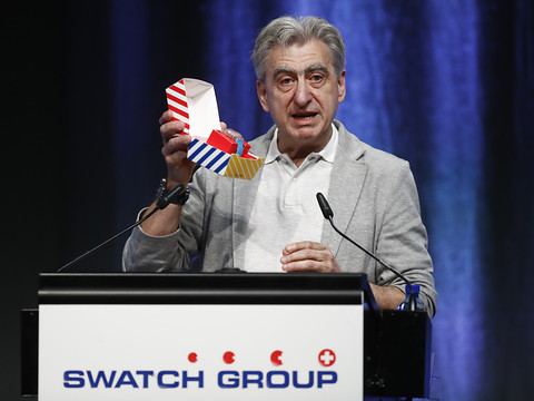 Swatch présente sa première montre connectée
