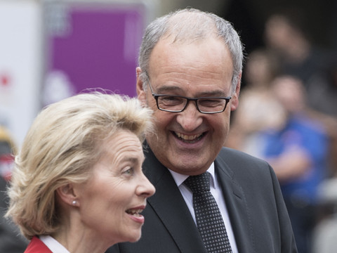 Parmelin négocie avec l'UE la livraison de matériel de protection