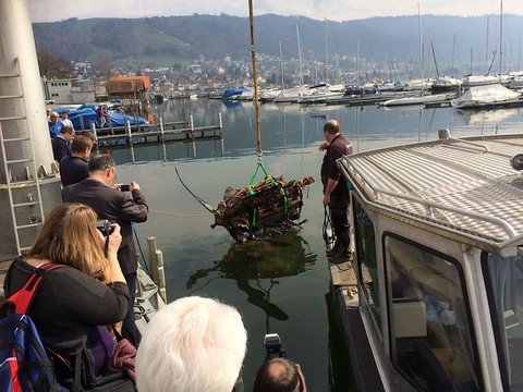 Moteur d'avion de 1940 récupéré dans le lac de Zoug