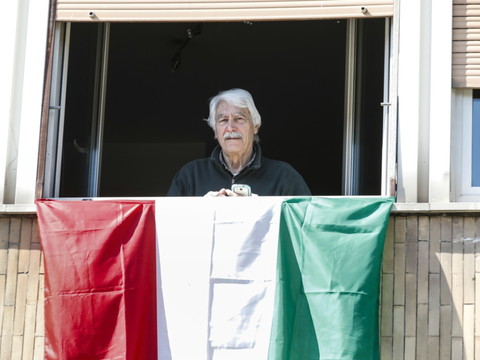 Les Etats-Unis excluent le confinement, l'Italie dépasse 4000 morts