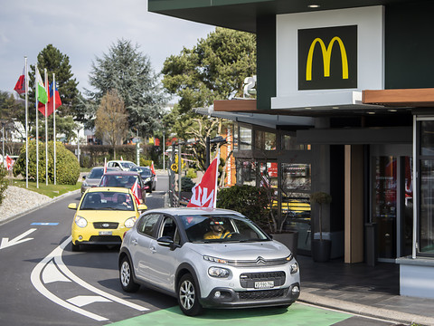 McDonald's interrompt toutes ses activités en Suisse