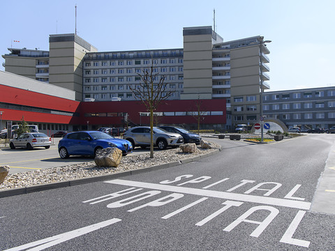 Aevis: la Clinique Générale de Fribourg réquisitionnée