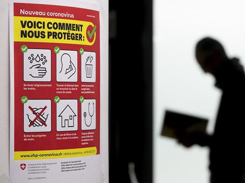 Les Suisses suivent les règles de l'OFSP à la lettre