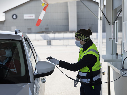 Le drive-in de dépistage de Berne équipé pour trois semaines