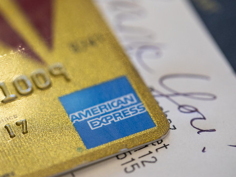 Le paiement sans contact avec carte bancaire relevé à 80 francs