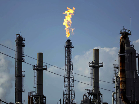 L'Opep et ses partenaires conviennent d'une baisse de la production de pétrole