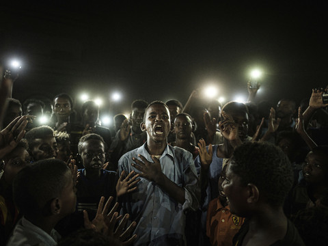 Le photographe d'AFP Yasuyoshi Chiba remporte le World Press Photo