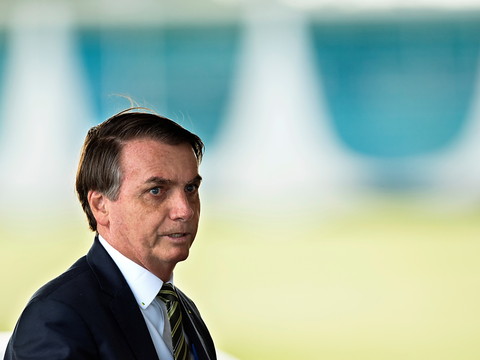 Bolsonaro demande aux Brésiliens de ne 