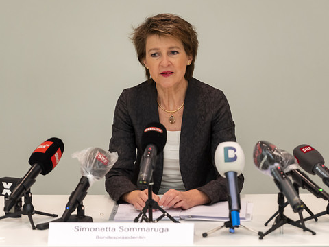 Sommaruga veut de meilleurs salaires dans les secteurs systémiques