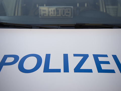 Des jeunes menacent et agressent des policiers à St-Gall
