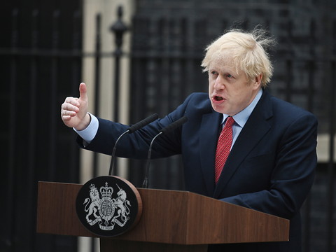 Boris Johnson demande de la patience aux Britanniques