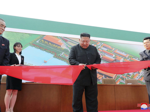 Kim Jong Un est apparu en public après 20 jours d'absence